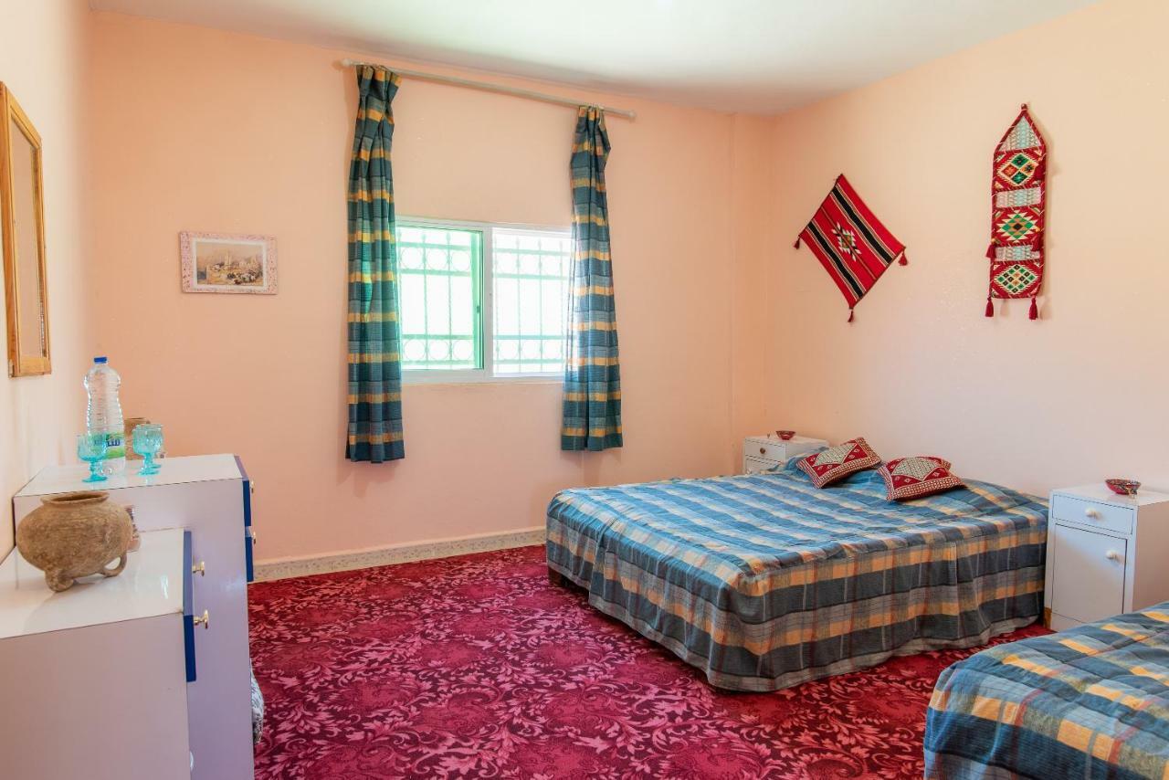 Bedouin Pink Ecohouse Bed & Breakfast Wadi Musa Exterior photo