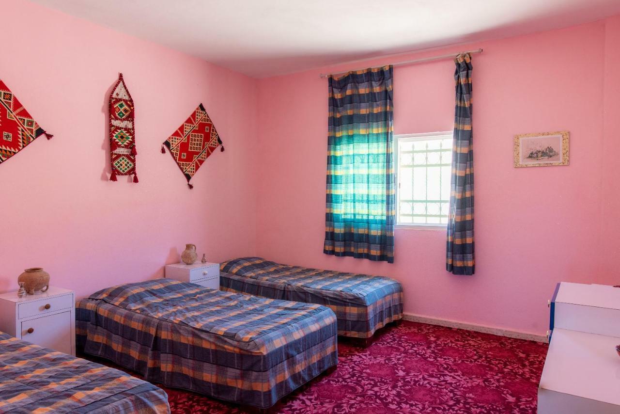 Bedouin Pink Ecohouse Bed & Breakfast Wadi Musa Exterior photo